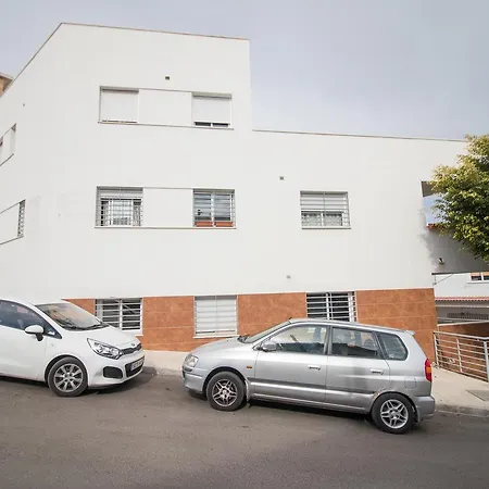 The Perfect Family * Malaga
